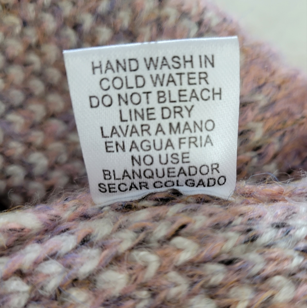 Entro Geometric Pullover - Picture 4 of 5